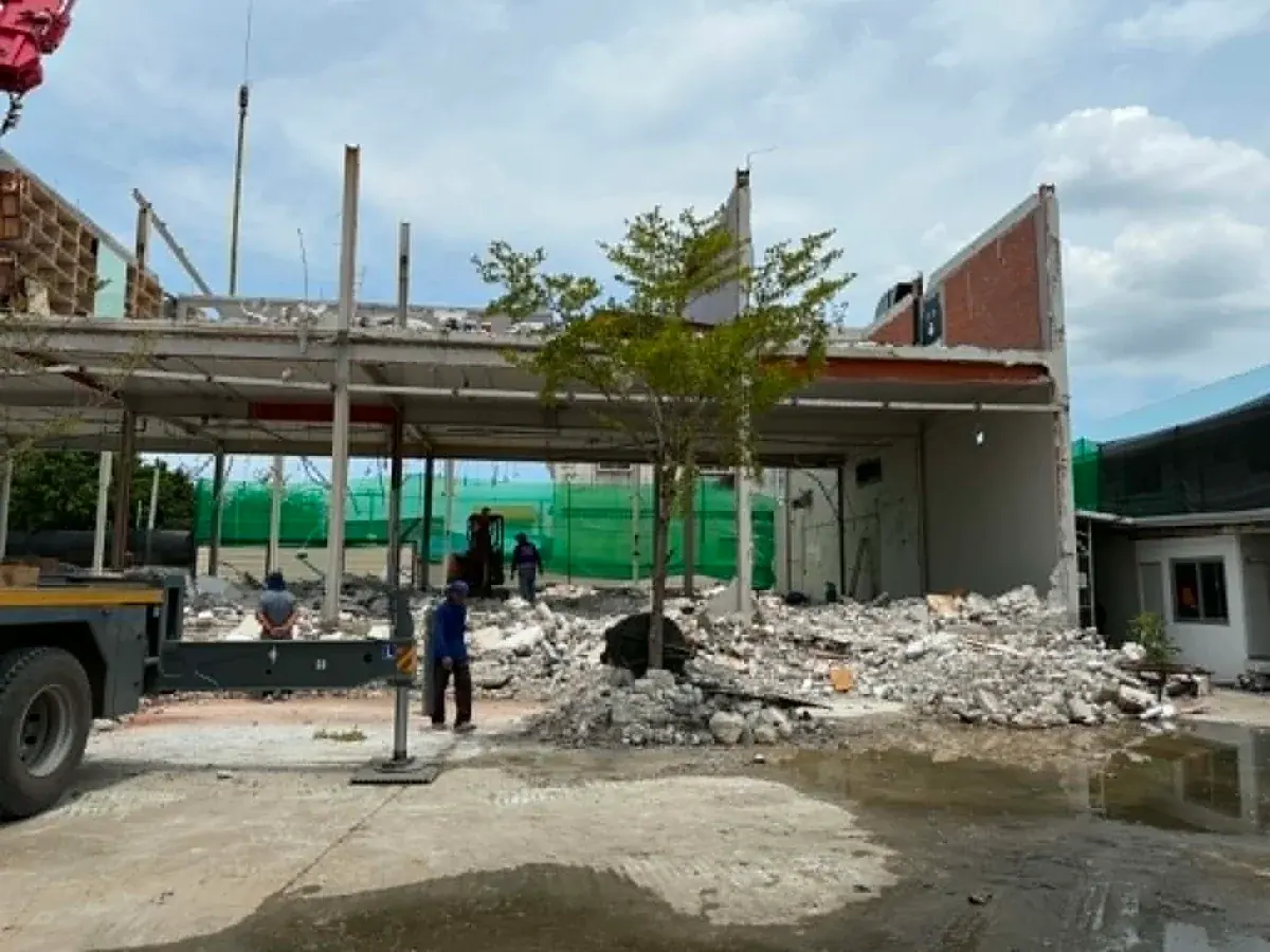 รูปงานรื้อถอนอาคาร